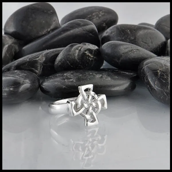 Abban Cross Ring