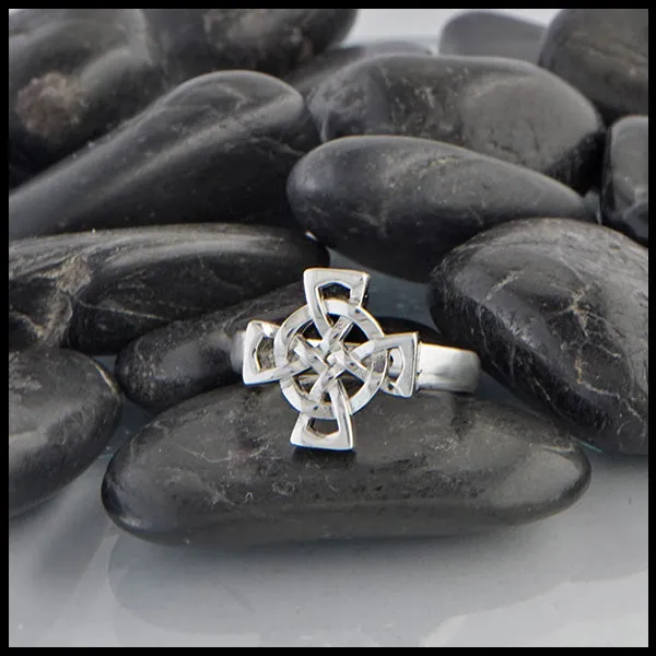 Abban Cross Ring