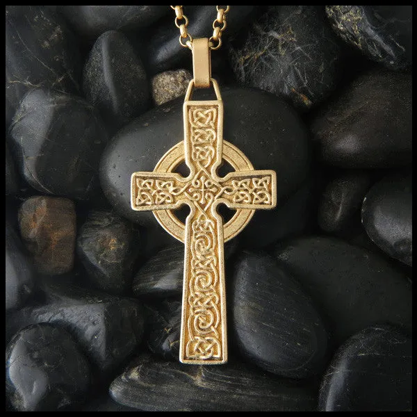 Celtic Adomnan Cross Pendant in 14K Gold