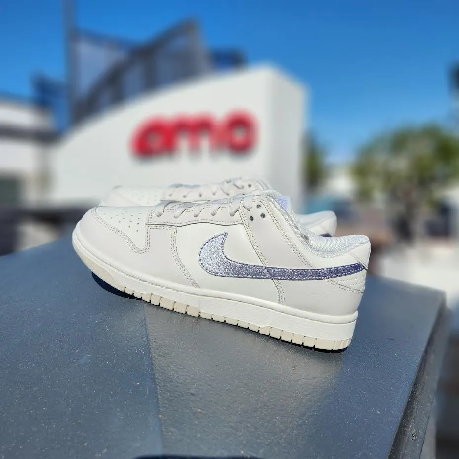 W Nike Dunk Low